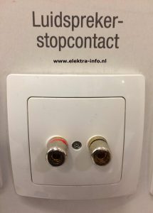 elektra-inbouw-contact-voor-kabel-geluid-box